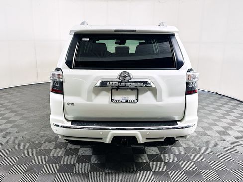 Used 2023 Toyota 4Runner Limited AWD/4WD image 4