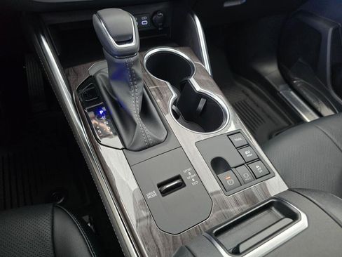 New 2026 Toyota Highlander Limited image 33