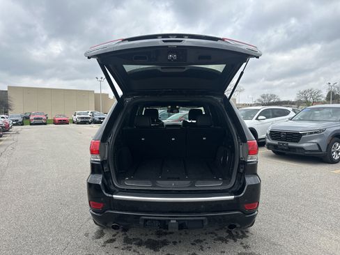 Used 2014 Jeep Grand Cherokee Overland w/ Advanced Technology Group AWD/4WD image 10