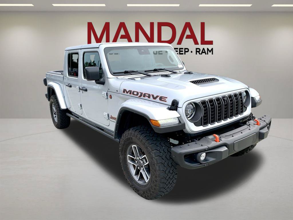 Used 2024 Jeep Gladiator Mojave AWD/4WD image 4