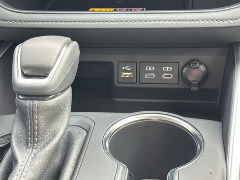 New 2025 Toyota Highlander XLE AWD/4WD image 15