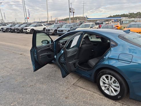 Used 2026 Toyota Camry XSE image 12