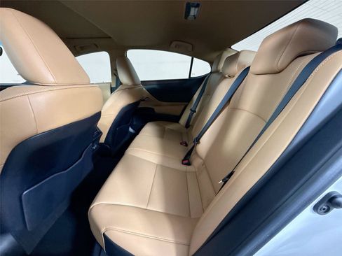 Used 2023 Lexus ES 350 w/ Premium Package FWD image 31