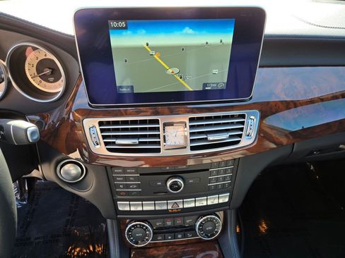 Used 2015 Mercedes-Benz CLS 550 4MATIC image 25