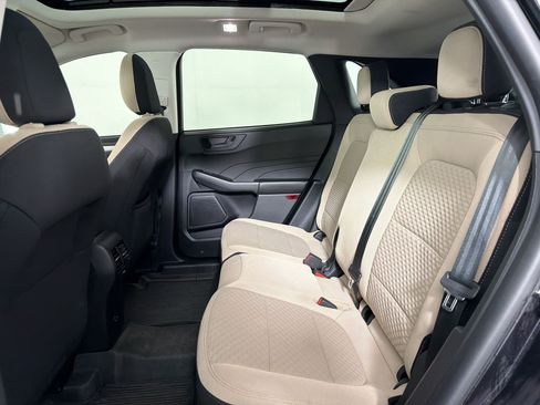 Used 2022 Ford Escape SE w/ SE Sport Appearance Package FWD image 13