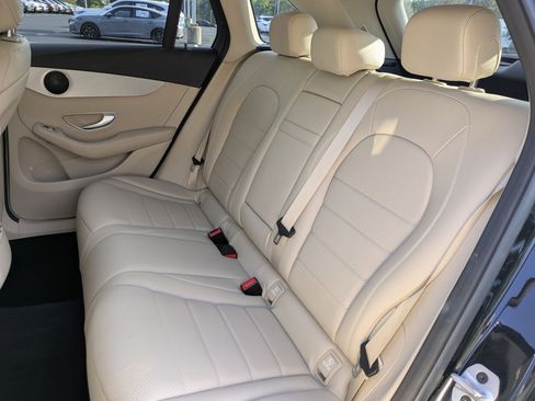 Certified 2022 Mercedes-Benz GLC 300 image 32