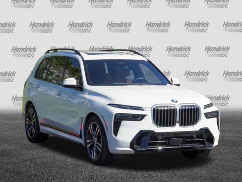 Certified 2025 BMW X7 xDrive40i w/ Executive Package AWD/4WD image 2