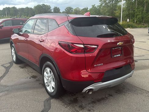 Used 2021 Chevrolet Blazer LT FWD image 3