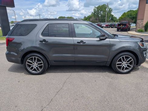 Used 2017 Ford Explorer Sport w/ Equipment Group 401A AWD/4WD image 10