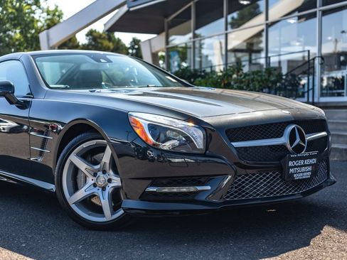 Used 2014 Mercedes-Benz SL 550 w/ Sport Wheel Package image 3