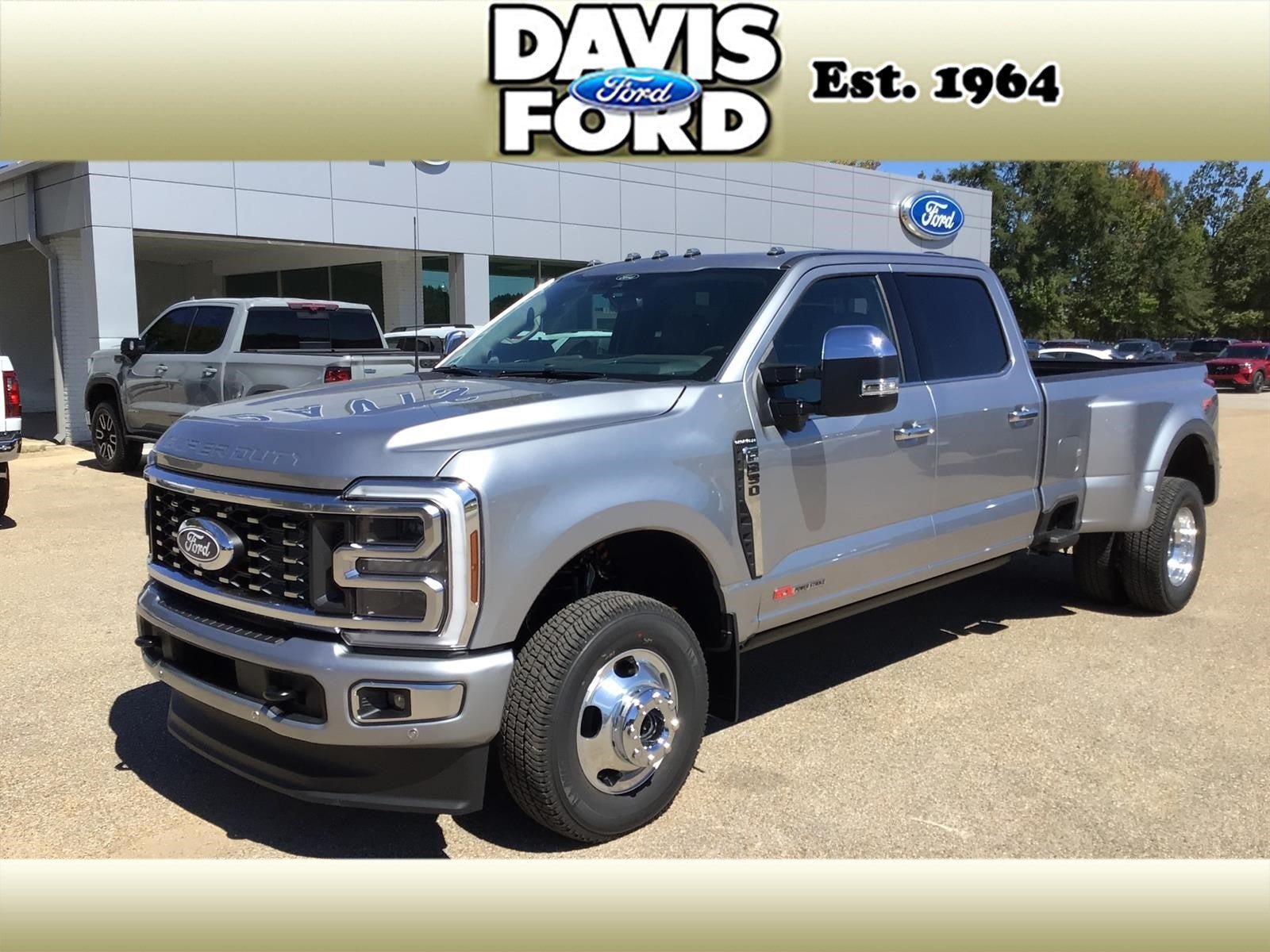 New 2027 Ford F350 Platinum w/ Platinum Plus Package AWD/4WD image 1