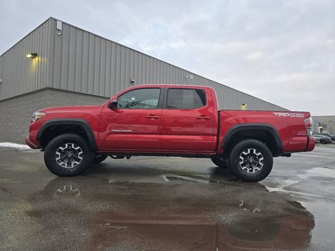 Used 2023 Toyota Tacoma TRD Off-Road image 13