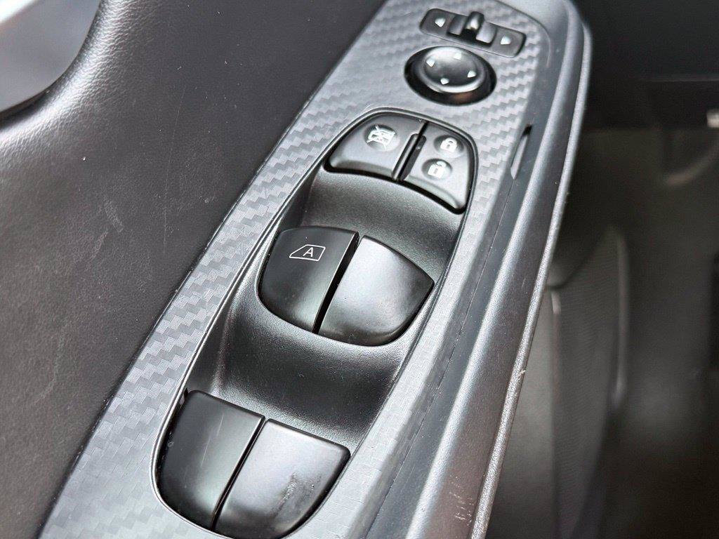 Used 2024 Nissan Sentra SV FWD image 24