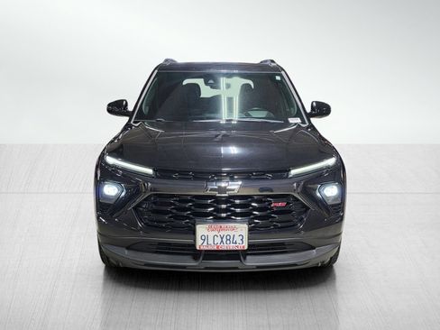 Used 2024 Chevrolet TrailBlazer RS FWD image 2
