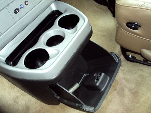 Used 2014 Chevrolet Express 1500 AWD image 28