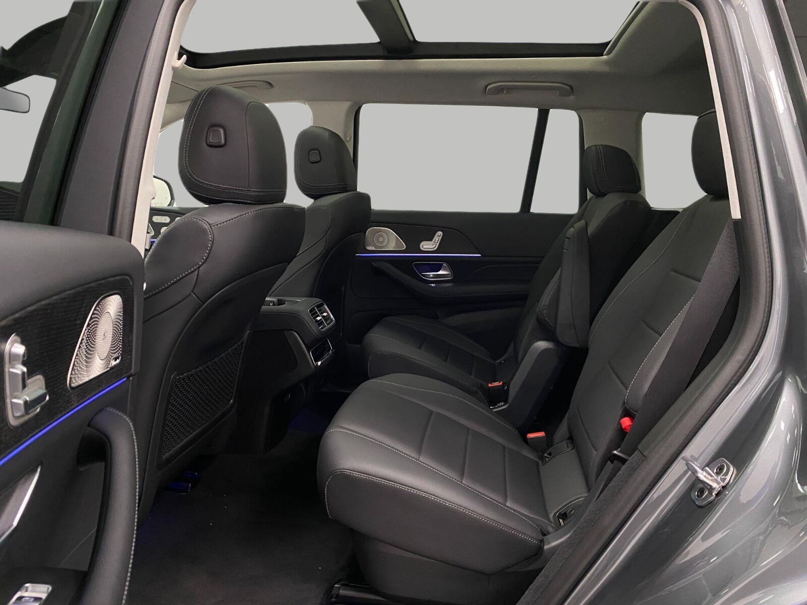 New 2026 Mercedes-Benz GLS 450 4MATIC image 32