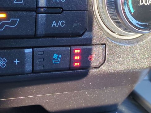 Used 2019 Ford F150 Lariat w/ Equipment Group 502A Luxury image 39