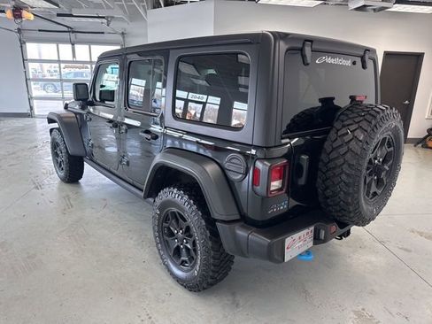 Used 2023 Jeep Wrangler Unlimited w/ Cold Weather Group image 8