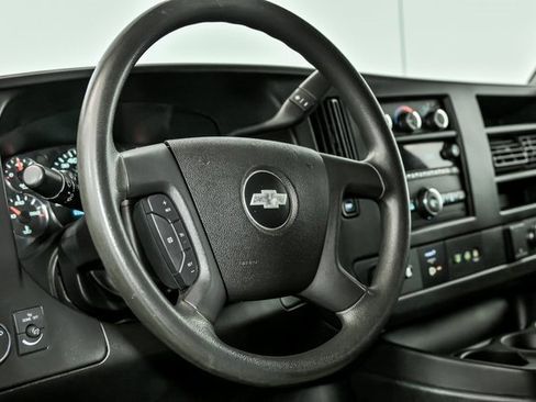 Used 2018 Chevrolet Express 3500 LT w/ LT Preferred Equipment Group image 15