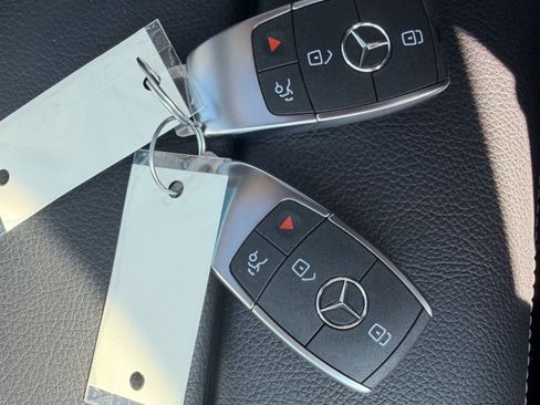 Certified 2026 Mercedes-Benz GLS 450 4MATIC image 37