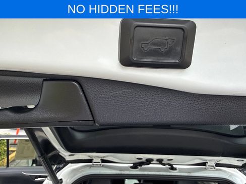 Used 2022 Toyota RAV4 XSE w/ XSE Grade Weather Package AWD/4WD image 15