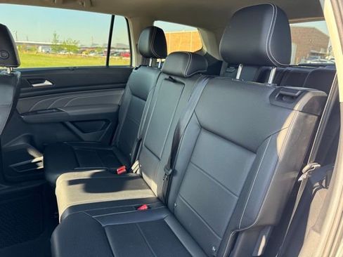Used 2023 Volkswagen Atlas SE image 15