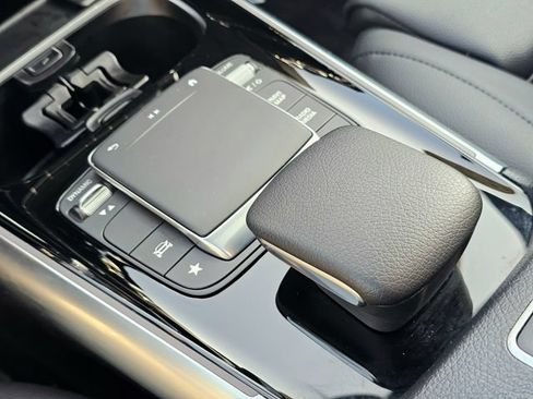 Certified 2023 Mercedes-Benz GLA 250 4MATIC image 37