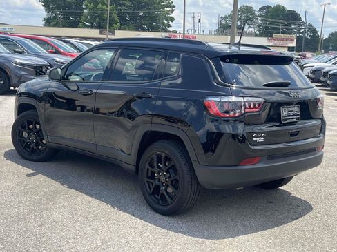 Used 2026 Jeep Compass Latitude AWD/4WD image 5