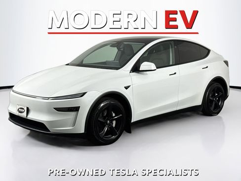 Used 2026 Tesla Model Y Long Range AWD/4WD image 1