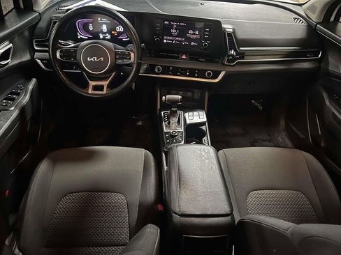 Used 2023 Kia Sportage LX FWD image 3