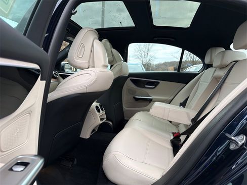 Used 2023 Mercedes-Benz C 300 4MATIC Sedan image 16