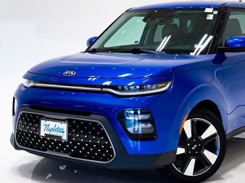 Used 2020 Kia Soul EX FWD image 2