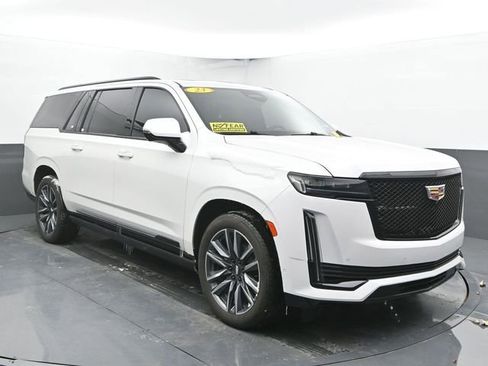 Used 2023 Cadillac Escalade ESV Sport Platinum image 2