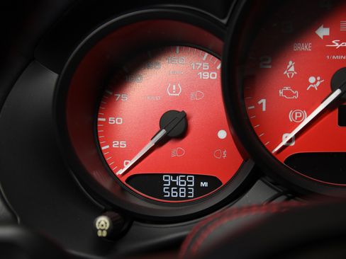 Used 2016 Porsche Boxster Spyder RWD image 22