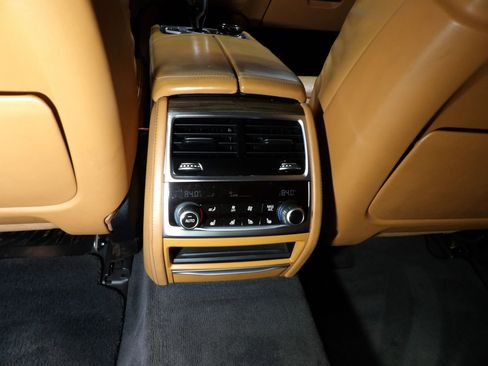 Used 2016 BMW 750i xDrive image 17