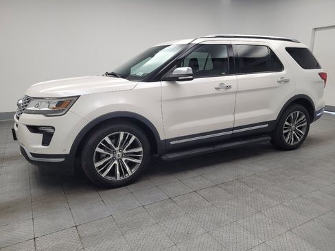 Used 2018 Ford Explorer Platinum AWD/4WD image 2