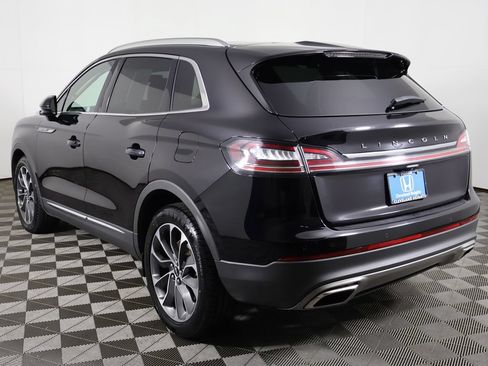 Used 2023 Lincoln Nautilus Reserve AWD/4WD image 10