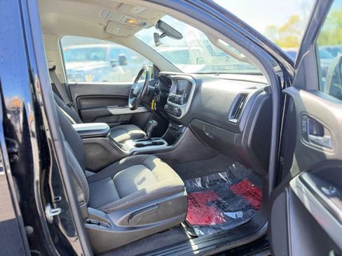Used 2019 Chevrolet Colorado LT AWD/4WD image 12