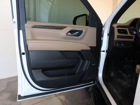 Used 2021 Chevrolet Tahoe Premier image 32