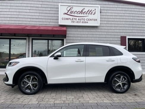 Used 2025 Honda HR-V EX-L image 2