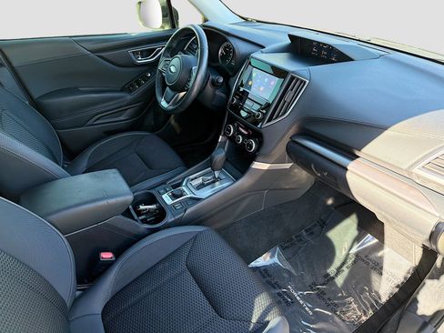 Used 2020 Subaru Forester Premium image 13