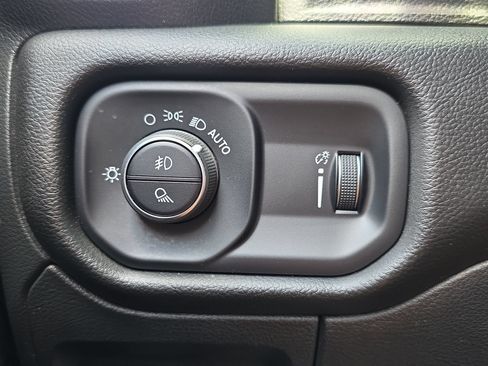 Used 2023 RAM 1500 Big Horn AWD/4WD image 26