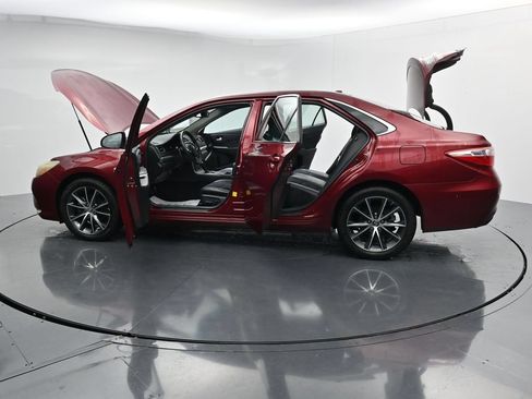 Used 2016 Toyota Camry XSE w/ Moonroof Package FWD image 43