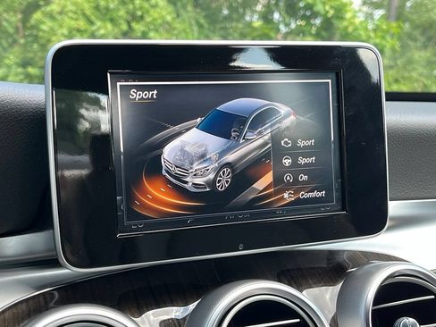 Used 2018 Mercedes-Benz C 300 Sedan image 43