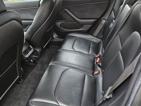 Used 2018 Tesla Model 3 Mid Range image 15