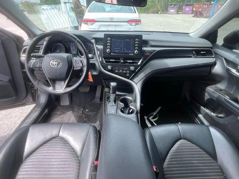 Used 2021 Toyota Camry SE image 7