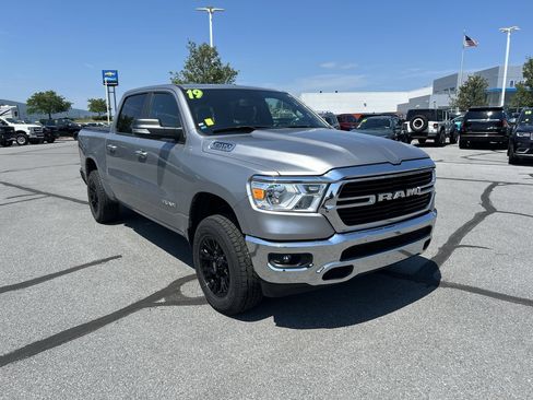 Used 2019 RAM 1500 Big Horn AWD/4WD image 1