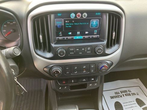 Used 2015 Chevrolet Colorado LT w/ Luxury Package image 16