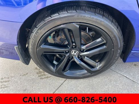 Used 2018 Honda Accord Sport image 6