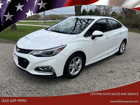 Used 2016 Chevrolet Cruze LT w/ Sun And Sound Package FWD image 1